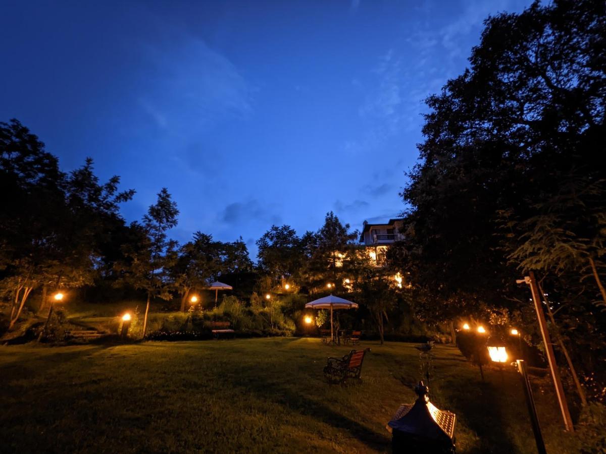 Blue Book At Gethia, Nainital Exterior foto