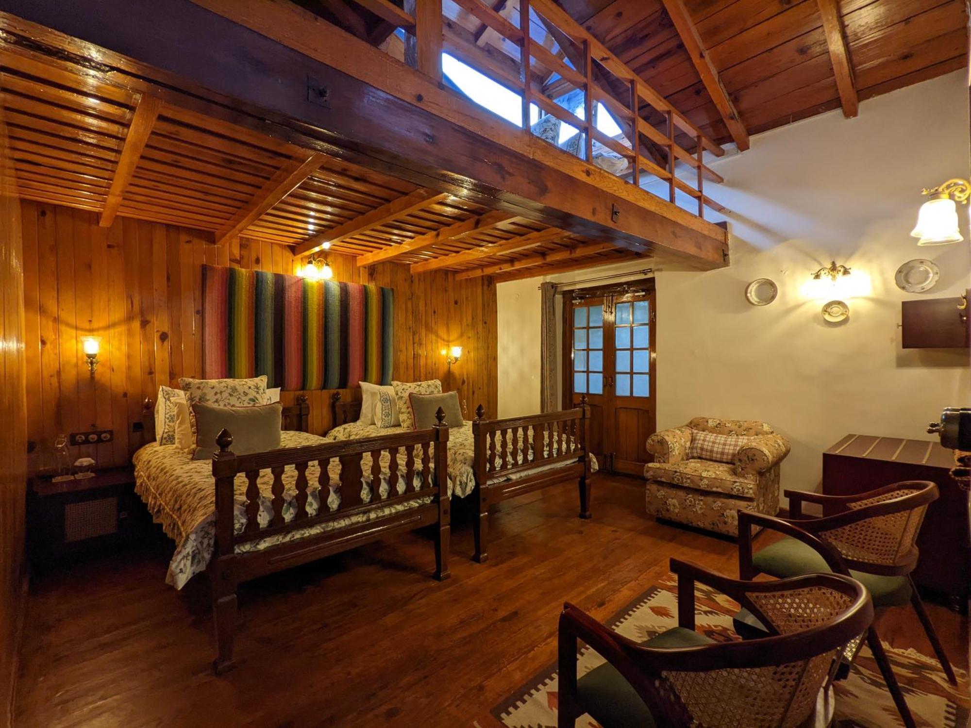 Blue Book At Gethia, Nainital Exterior foto
